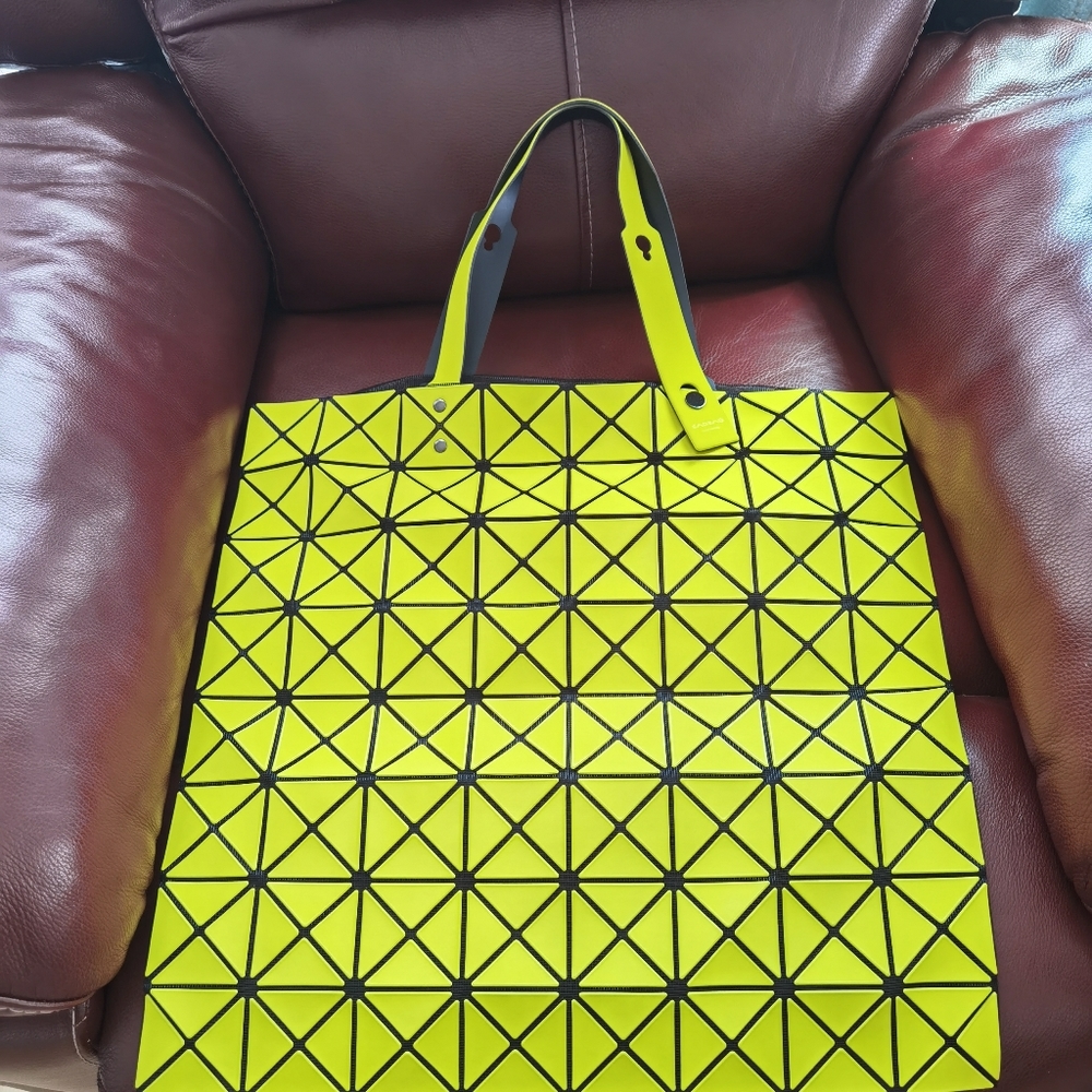 Issey miyake baobao yellow tote like new